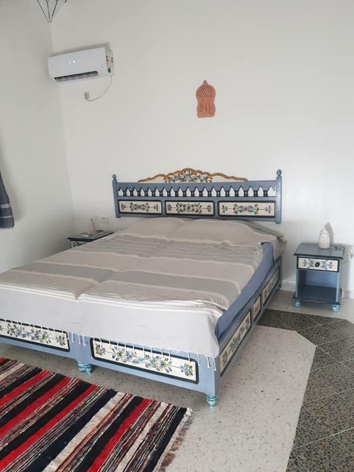 Dar Mamina Bed and Breakfast Sidi ash Shammakh Eksteriør billede