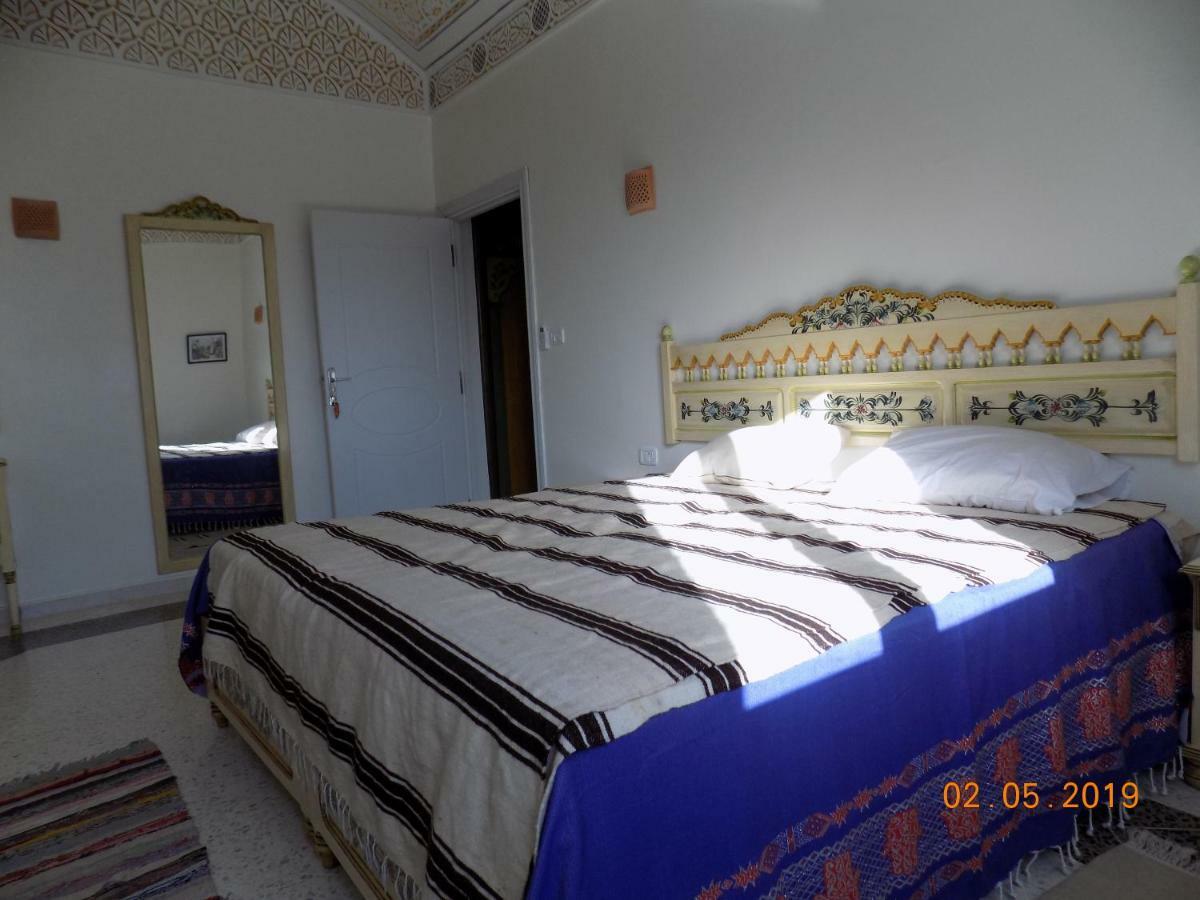 Dar Mamina Bed and Breakfast Sidi ash Shammakh Eksteriør billede